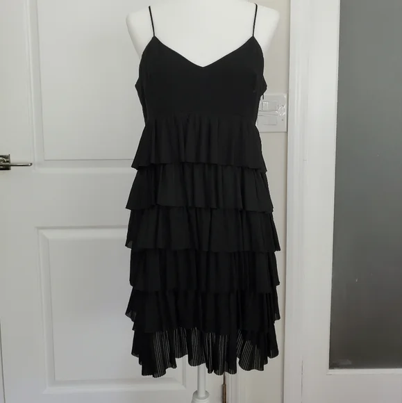 club monaco sleeveless tiered dress Club Monaco Collection Navy Tiered Sleeveless Silk Blend Dress 10